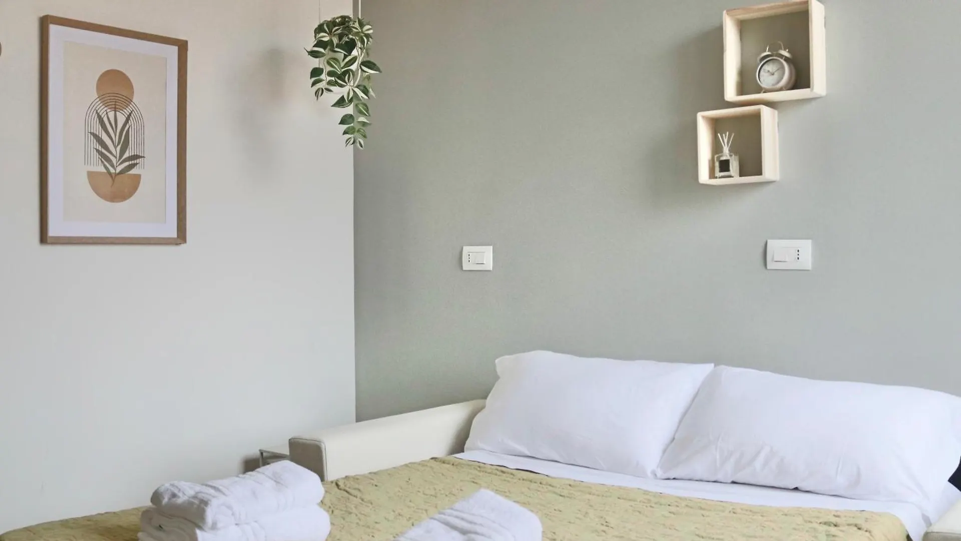 Tiny Attic, Corso Buenosaires, 6Min To Duomo Aparthotel Milan