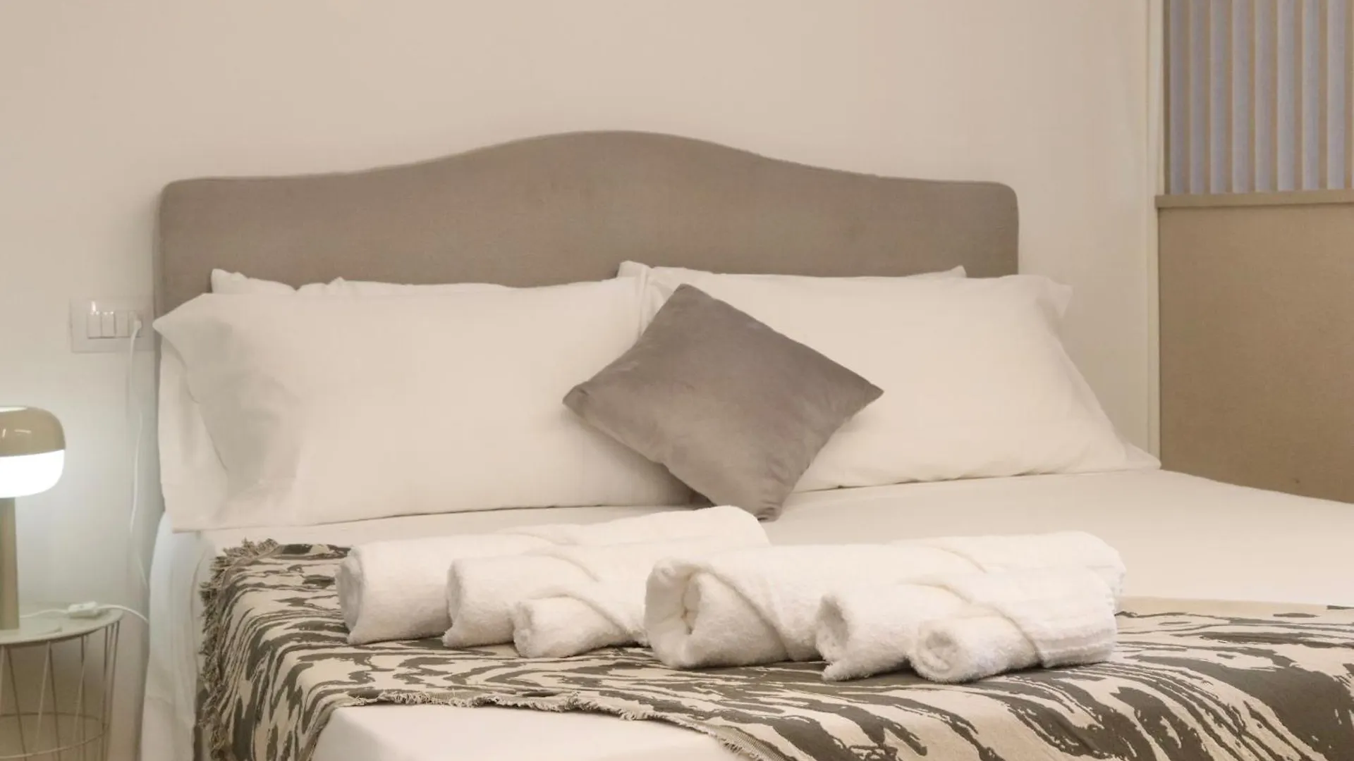 Tiny Attic, Corso Buenosaires, 6Min To Duomo Aparthotel Milano Italien